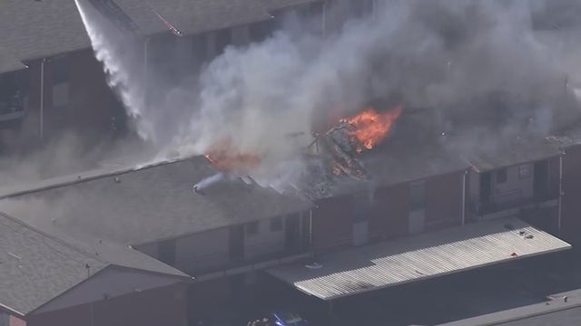 Houston: Hillcroft Avenue apartment fire damages 40 units, officials say