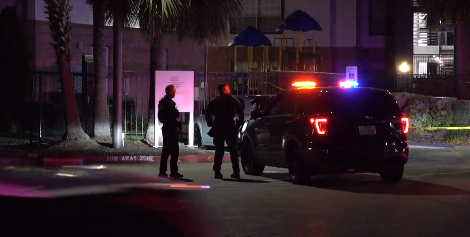 South Houston shooting leaves 1 dead, police search for suspect