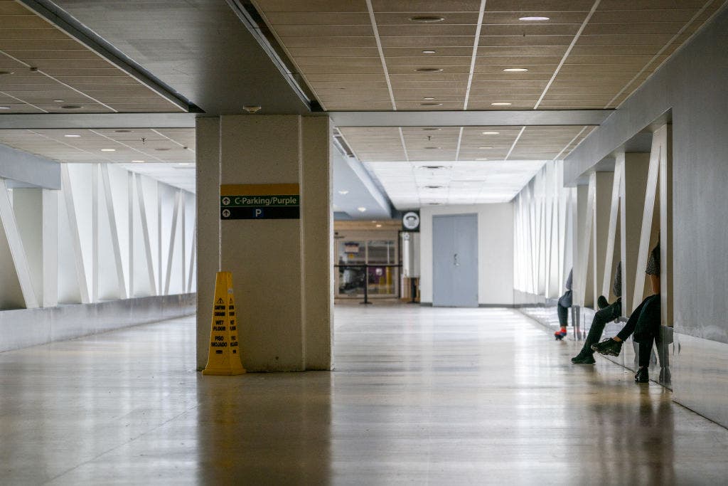 Houston City Council receives update on enhanced Ebola screening at Bush Airport