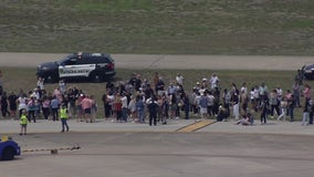 Southwest Airlines flight returns to Houston; passengers exit on taxiway