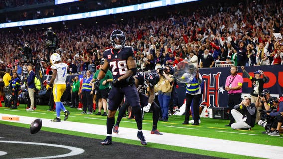 Texans season ticket holders sue team claiming fraud, conspiracy, breach of contract