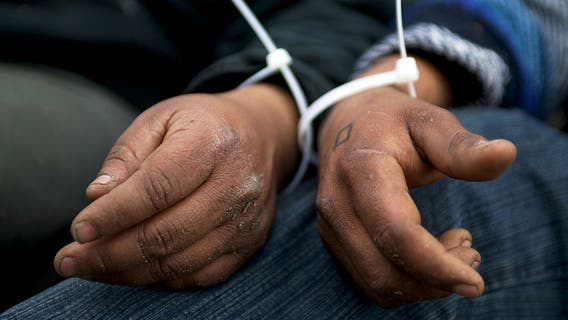 Texas Senate passes bill requiring local law enforcement to help federal deportation efforts