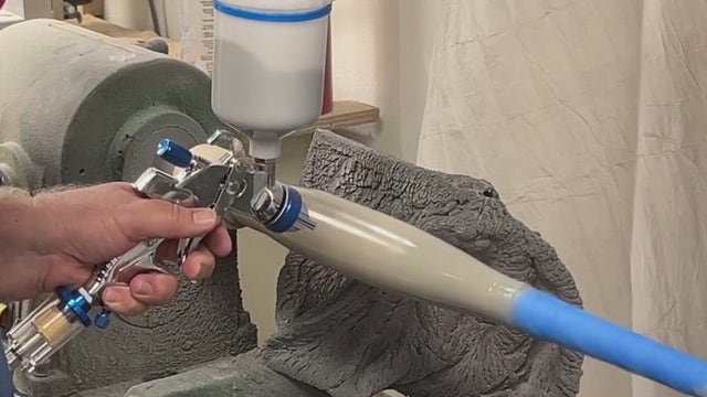 Houston bat maker takes advantage of 'torpedo' bat craze