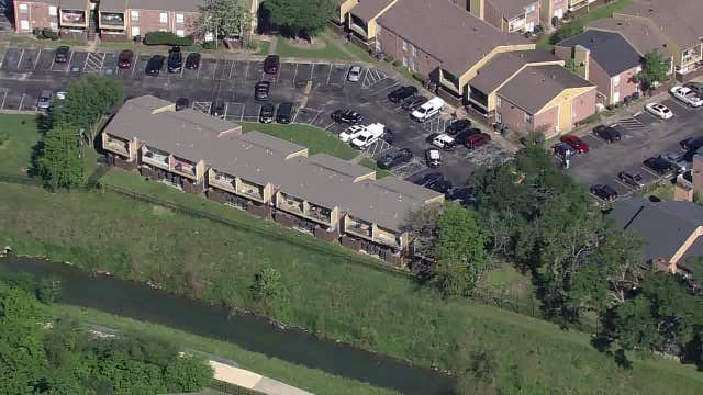 Deadly Houston stabbing on S Braeswood Blvd: Man dead, female detained