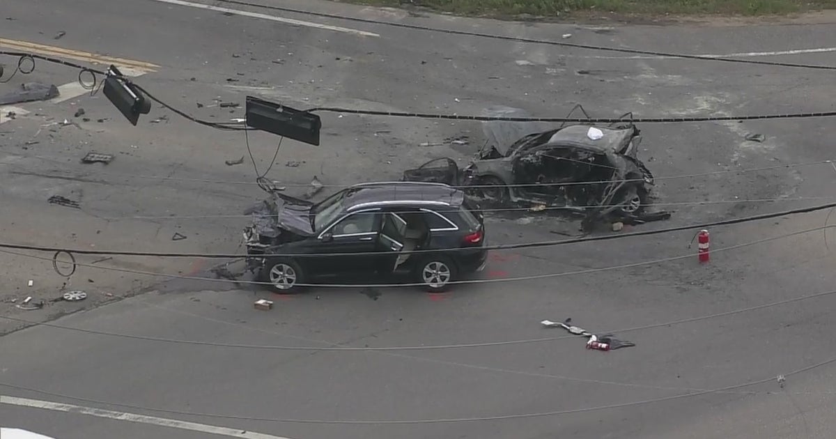 One dead after 3-vehicle crash in Richmond, investigation ongoing | FOX ...
