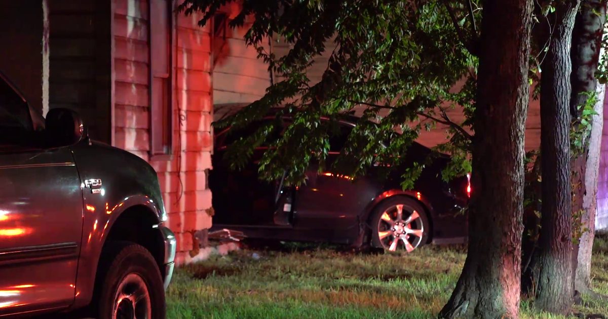 Houston Cotton Drive: Car crashes into home | FOX 26 Houston