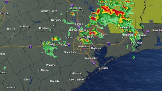 Houston weather: Check flight status, delays at airports