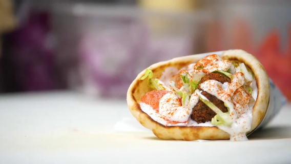 New study says one-third of Americans plan a trip just to try certain foods