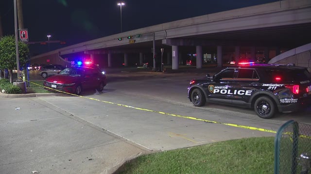 Houston crime: Suspect sought after deadly shooting, carjacking on Southwest Freeway