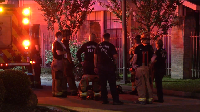 Southwest Houston: Victim's body found under debris after townhome fire, officials say