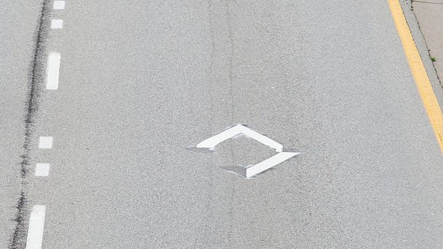 Should all moms be allowed to use HOV lanes? | TELL 26 poll