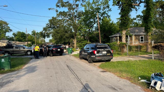 Northeast Houston: Fiery car crash after shots fired between two vehicles, police say