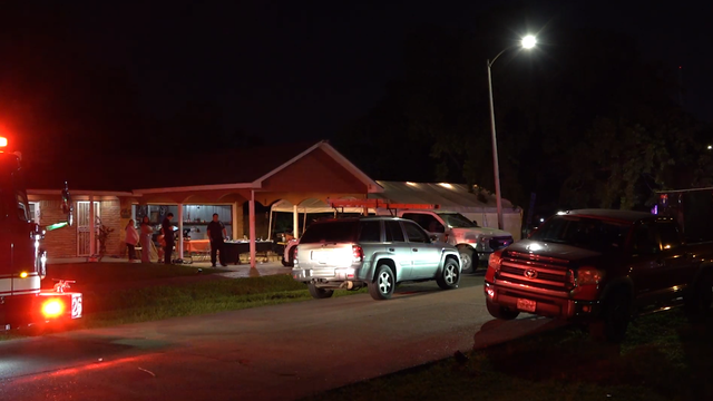Southeast Houston: 16 shot, 18-year-old killed at family gathering, police say