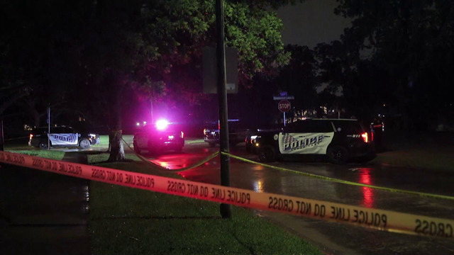 Sugar Land shooting: Suspect shot by authorities after opening fire near golf course