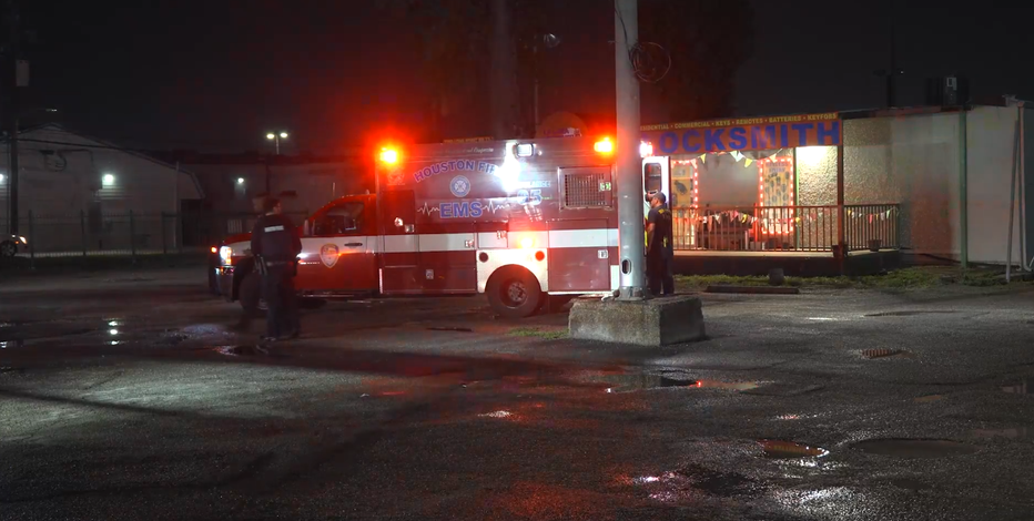 Houston shooting: 1 dead on Long Point, man found shot at business