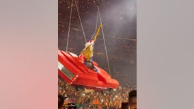 Beyoncé pauses first Houston 'Cowboy Carter' show due to mid-air malfunction