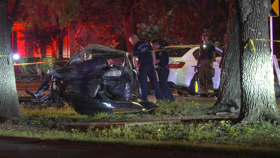 Houston Wilcrest crash: 2 dead after vehicle hits tree, catches fire