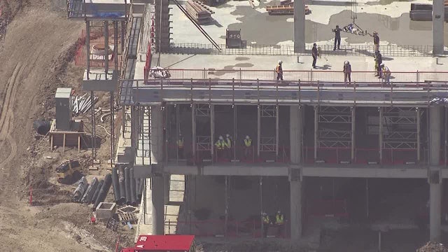 Houston construction worker falls at least 15 feet