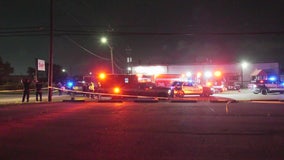 Houston drive-by shooting outside Bugs Bar on Dixie Drive leaves 2 dead, 5 injured