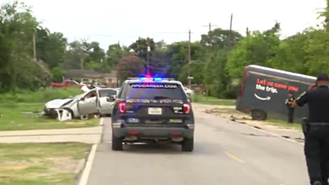 2 dead, 2 injured after hitting parked Amazon delivery truck in Houston