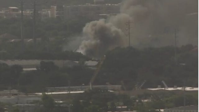 Houston firefighters extinguish garage fire on Mykawa Road