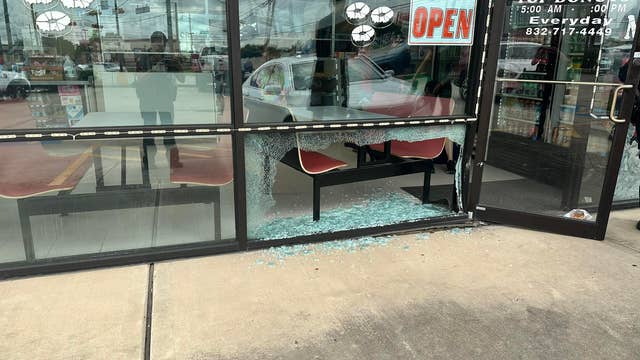 Car crashes into Spring donut shop