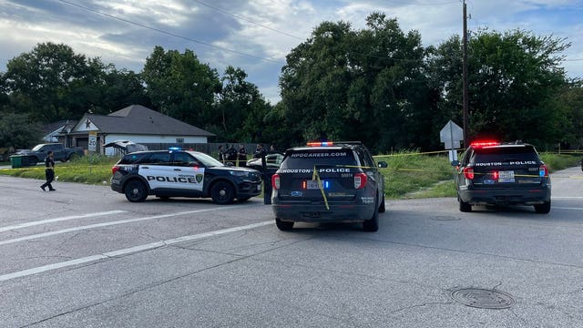 Suspect arrested in deadly shooting at Southeast Houston convenience store, police say