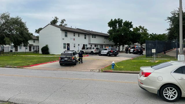 Man shot, killed at Houston apartment complex near Brays Bayou, police say