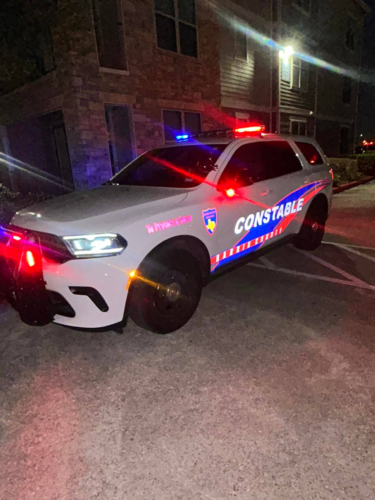 One killed in alleged shootout at north Harris County apartment complex