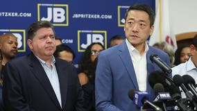 Texas Democratic lawmakers who fled state evacuate Illinois hotel after bomb threat