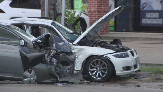 Deadly car crash reported in southwest Houston