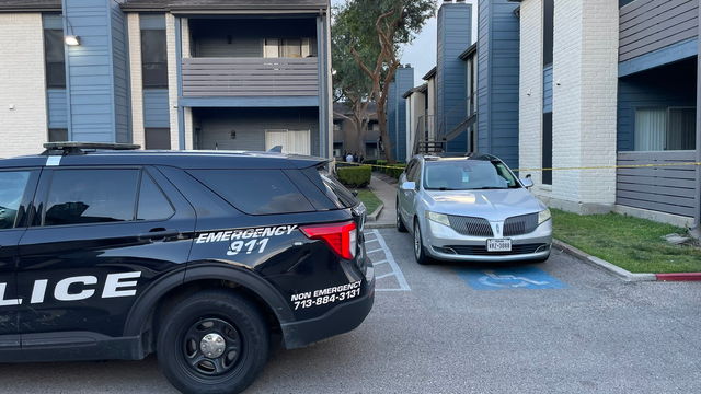 Houston crime: Authorities investigating apparent murder-suicide on Meadowglen