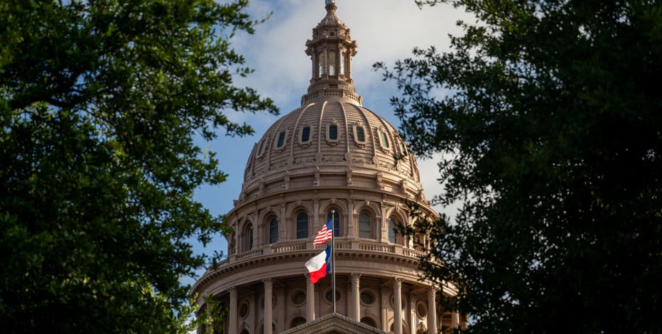 Texas Democrats announce plan to return after leaving state in redistricting clash
