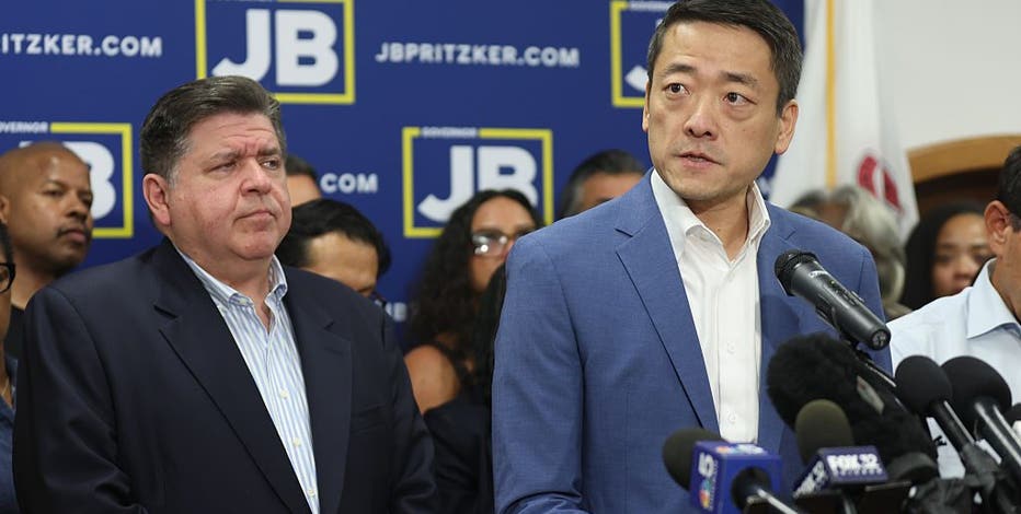 Texas Democratic lawmakers who fled state evacuate Illinois hotel after bomb threat