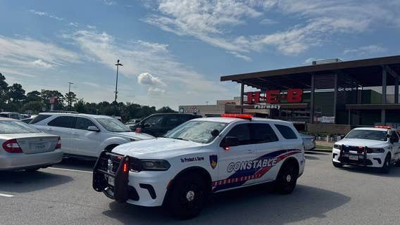 2-year-old locked inside hot vehicle outside H-E-B: Harris County constable