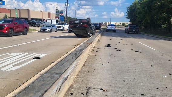 North Harris County: Three juveniles hospitalized after crash on Walters Road, officials say
