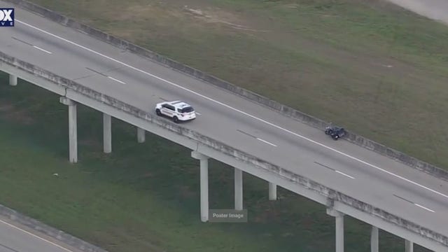 East Harris County: Motorcyclist dies in Crosby Freeway crash; eastbound lanes closed off