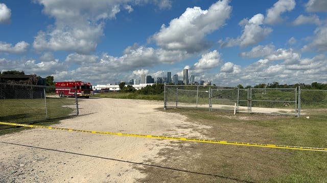 Houston: Body found by paddler in Buffalo Bayou, police say