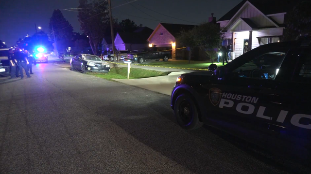 Ex-boyfriend shot, killed after assaulting ex-girlfriend; alleged shooter in custody