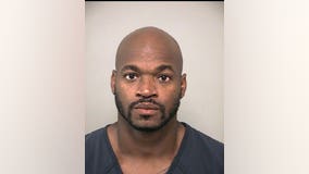 Former NFL star Adrian Peterson arrested in Sugar Land, records show