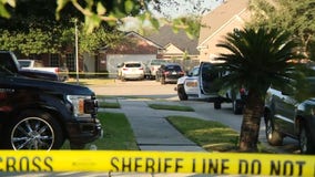 Baytown man, ex's new boyfriend critically injure each other during fight, officials say