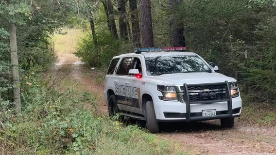 Two adults, 3-year-old found dead on Conroe porch; officials suspect murder-suicide