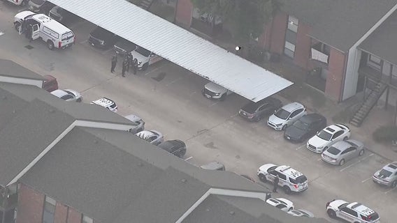 Harris County stabbing: Man killed on Sunbury Lane