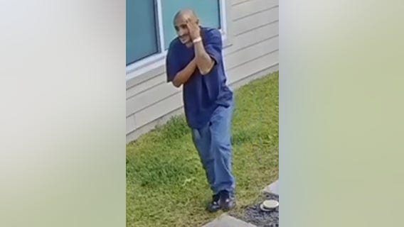 New photos of unidentified suspect in Houston shooting on Comal Street
