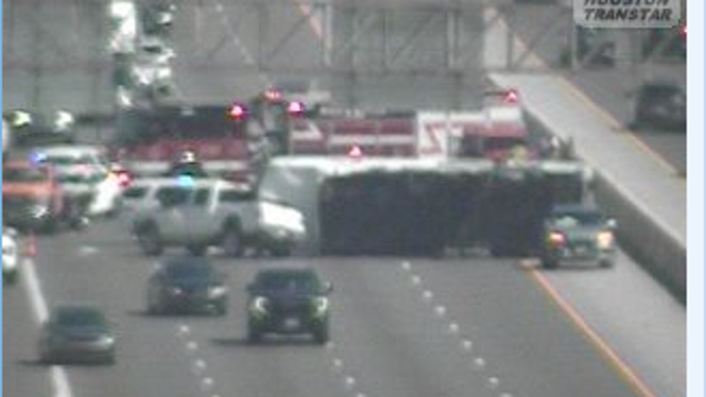 Channelview: East Freeway clears near Beltway 8 after crash involving overturned fifth wheeler