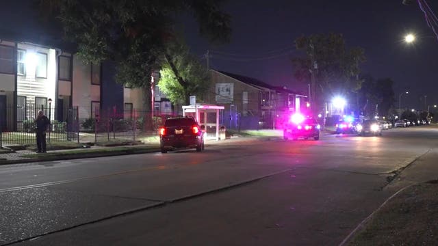 Man found shot at Houston apartment complex; police seeking information