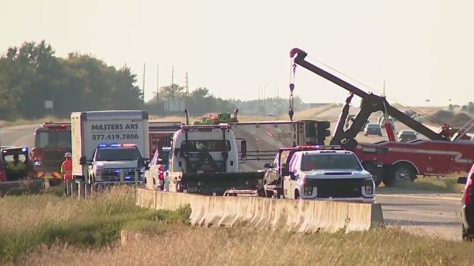 Waller County: Rollover 18-wheeler crash blocking Highway 290 near