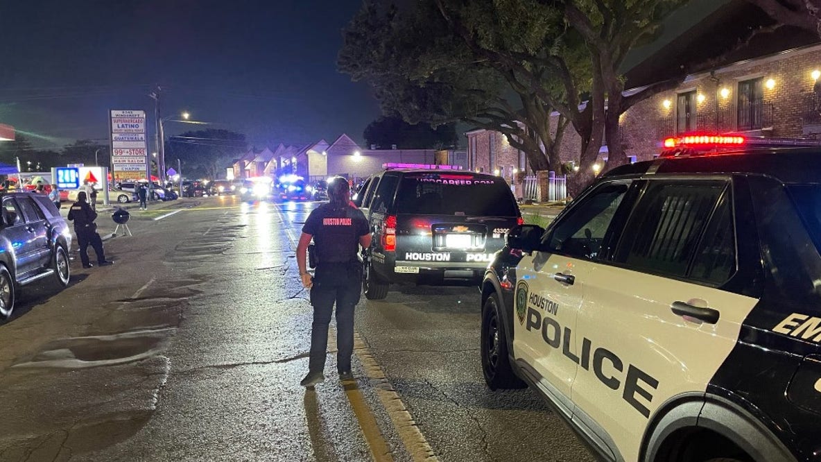 2 dead following shooting on Friday night on Windswept Lane