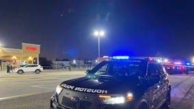 Man shot, killed mid-conversation in northwest Houston, police say