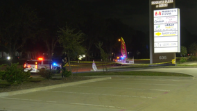 1 injured, shot in the back on Airtex Boulevard; 4 suspects on the run